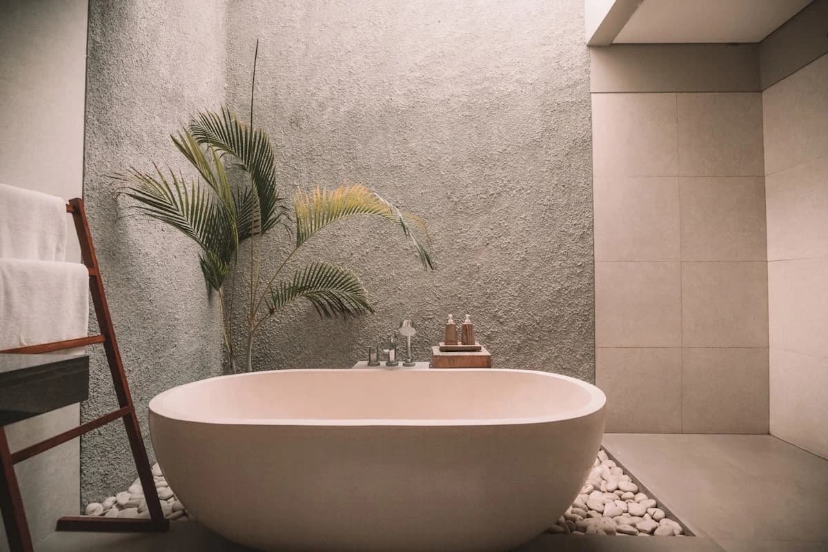 Stone bathing tub in a quiet treatment room